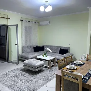 apt-new-baazar-terrace.albaniahotels.org/